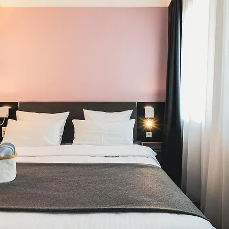 فندق Mountainpark | Event- Und Tagungshotel كاسيل