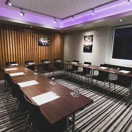 Mountainpark | Event- Und Tagungshotel 호텔 카셀